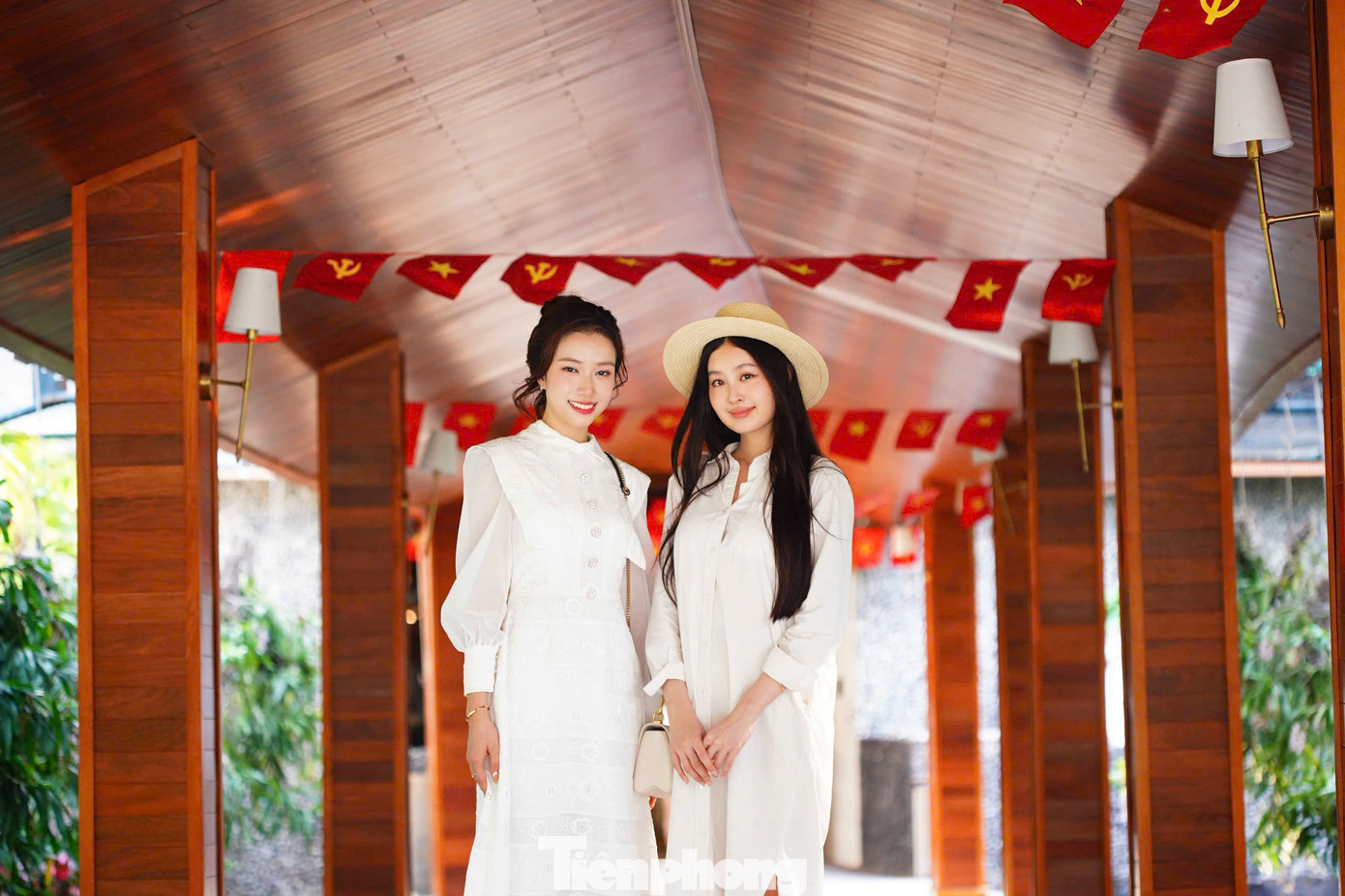 Người đẹp Giáng My, Ngọc Mai hào hứng trải nghiệm dịch vụ, check-in tại khuôn viên Minawa Kênh Gà Resort &amp; Spa Ninh Bình.