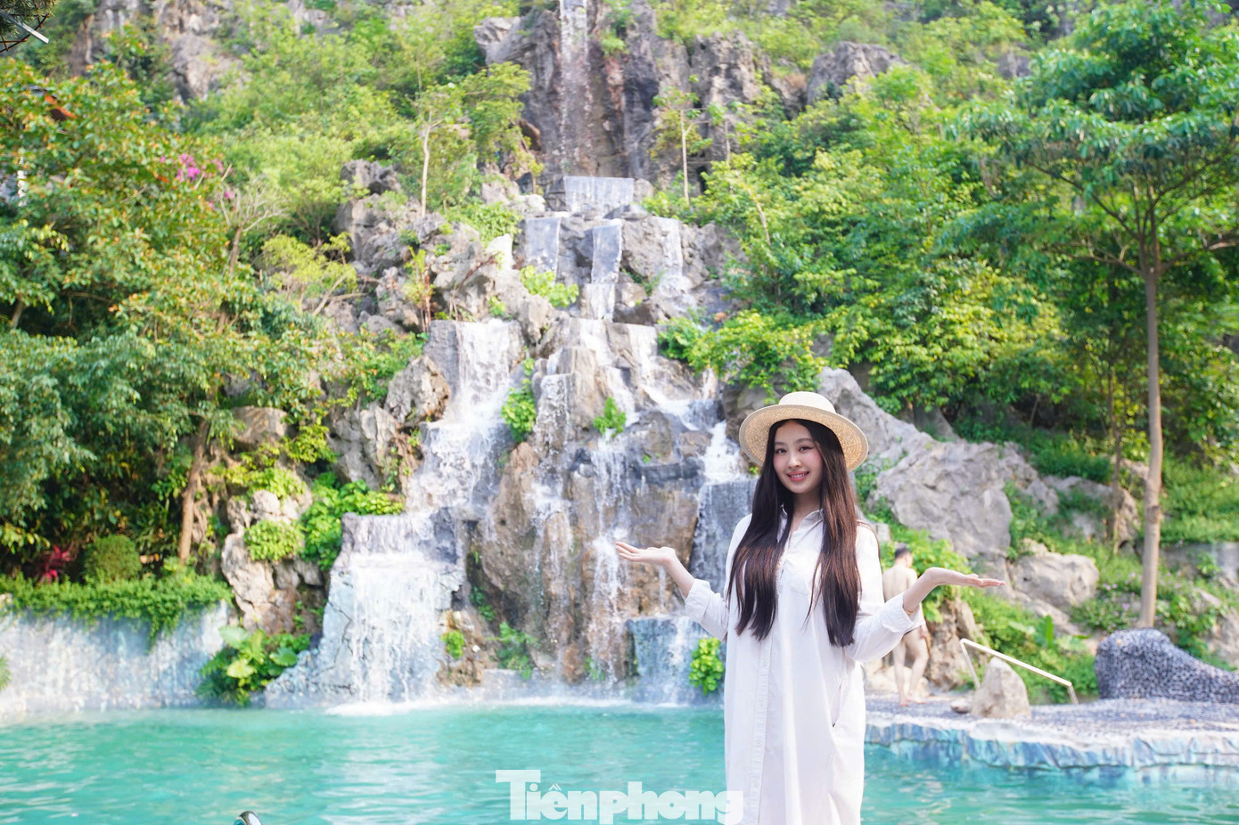 Người đẹp Giáng My, Ngọc Mai hào hứng trải nghiệm dịch vụ, check-in tại khuôn viên Minawa Kênh Gà Resort &amp; Spa Ninh Bình.