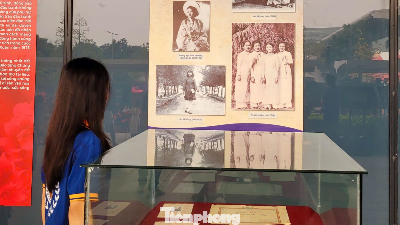 Thông qua triển lãm, BTC hy vọng góp phần truyền tải tới công chúng thông điệp: Hãy trân trọng, giữ gìn, bảo vệ và phát huy giá trị di sản văn hóa áo dài Việt Nam. Triển lãm kéo dài từ 12/4 đến 4/5 tại Bảo tàng Hà Nội (Phạm Hùng, Mễ Trì, Nam Từ Liêm, Hà Nội).