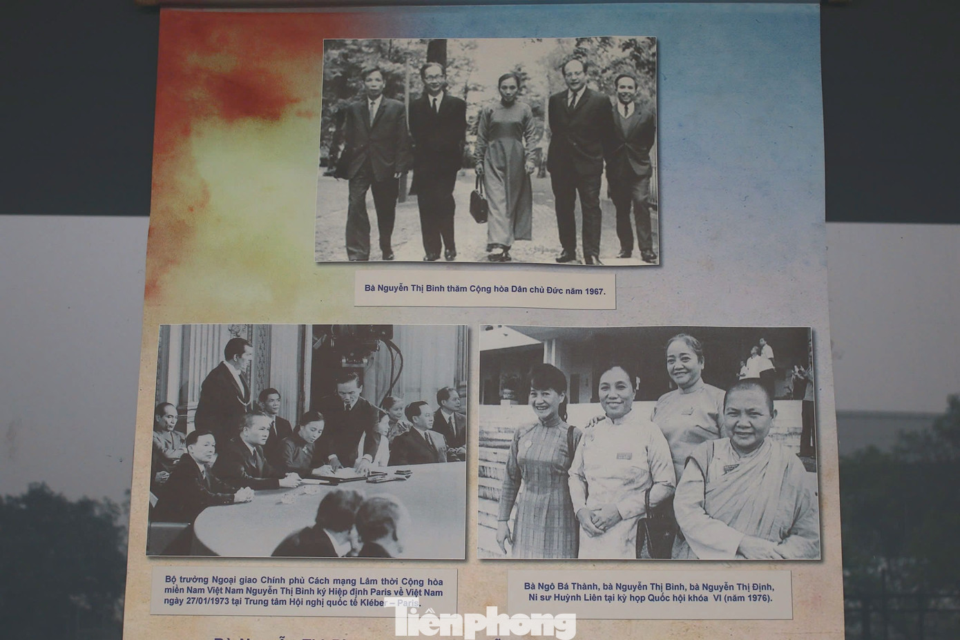 Không chỉ là trang phục truyền thống, áo dài còn là chứng nhân cho lòng yêu nước, sự kiên cường và những đóng góp thầm lặng mà vĩ đại của phụ nữ Việt Nam trong công cuộc đấu tranh giành độc lập, bảo vệ Tổ quốc. Tại đây giới thiệu đến công chúng hình ảnh bà Nguyễn Thị Bình mặc áo dài đến thăm nước Cộng hòa Dân chủ Đức (1967), trên bàn đàm phán ngày ký Hiệp định Paris (27/1/1973) hay khi chụp cùng bà Nguyễn Thị Định, luật sư Ngô Bá Thành tại kỳ họp Quốc hội khóa VI (1976) tại Việt Nam…