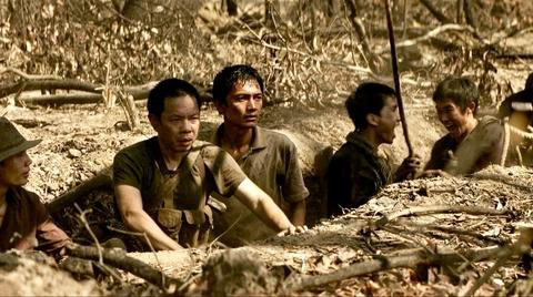 Chủ tịch Hội Điện ảnh Việt Nam cho rằng Địa đạo: Mặt trời trong bóng tốicần thu về khoảng 100 tỷ đồng để hòa vốn. Chủ tịch Hội Điện ảnh Việt Nam cho rằng Địa đạo: Mặt trời trong bóng tốicần thu về khoảng 100 tỷ đồng để hòa vốn.