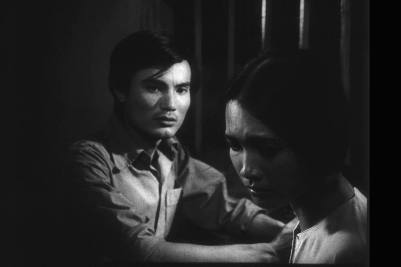 NSƯT Hữu Mười đảm nhận vai thầy giáo Khang trong Bao giờ cho đến tháng Mười. NSƯT Hữu Mười đảm nhận vai thầy giáo Khang trong Bao giờ cho đến tháng Mười.