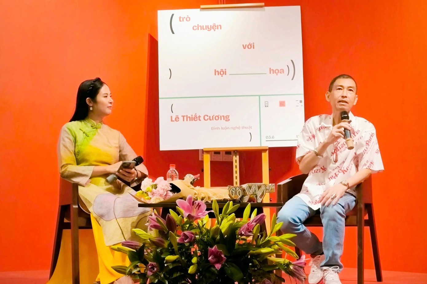 Lễ giới thiệu sách Trò chuyện với hội họa của họa sĩ Lê Thiết Cương được tổ chức ngày 3/6 tại Hà Nội. Lễ giới thiệu sách Trò chuyện với hội họa của họa sĩ Lê Thiết Cương được tổ chức ngày 3/6 tại Hà Nội.