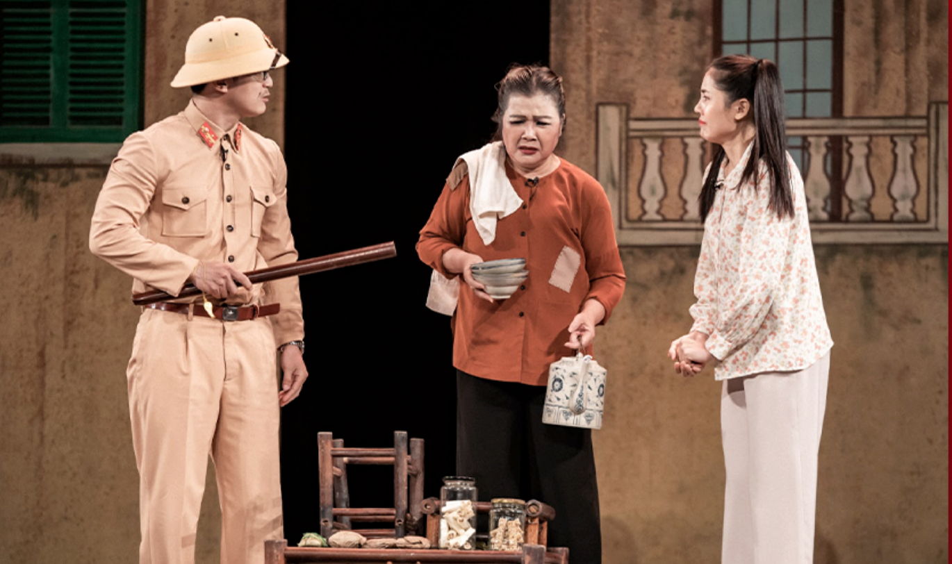 Sân khấu Lệ Ngọc có nhiều vở diễn “cháy” vé liên tục. Sân khấu Lệ Ngọc có nhiều vở diễn “cháy” vé liên tục.