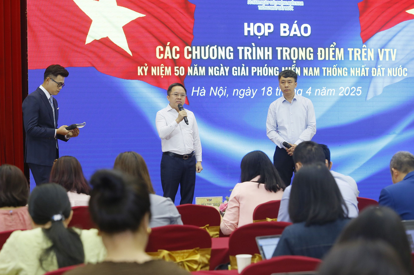 Ông Từ Lương - Giám đốc Trung tâm Truyền hình Việt Nam tại TP.HCM chia sẻ thông tin về chương trình truyền hình trực tiếp lễ diễu binh, diễu hành sáng 30/4.