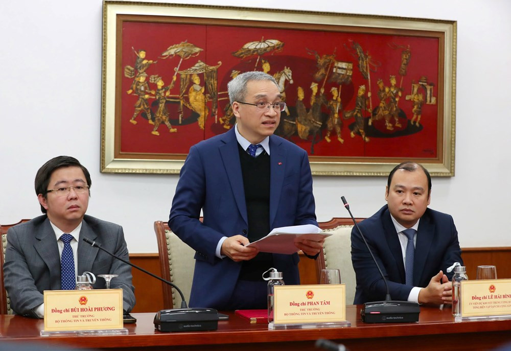 Hai tân Thứ trưởng Bộ VHTTDL phát biểu sau khi nhậm chức. Ảnh: Trần Huấn. Hai tân Thứ trưởng Bộ VHTTDL phát biểu sau khi nhậm chức. Ảnh: Trần Huấn.