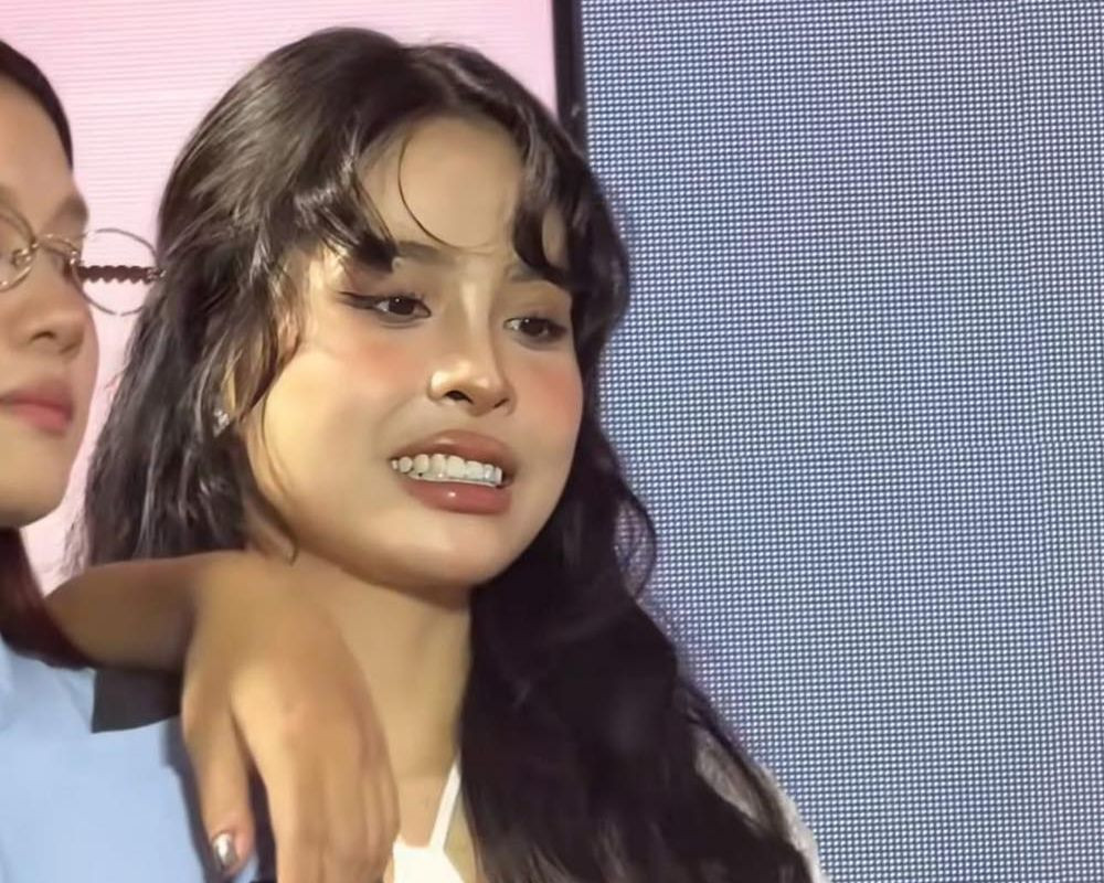 Biểu cảm của Kiều Anh khi nghe câu đùa giỡn của Thiều Bảo Trâm. Biểu cảm của Kiều Anh khi nghe câu đùa giỡn của Thiều Bảo Trâm.