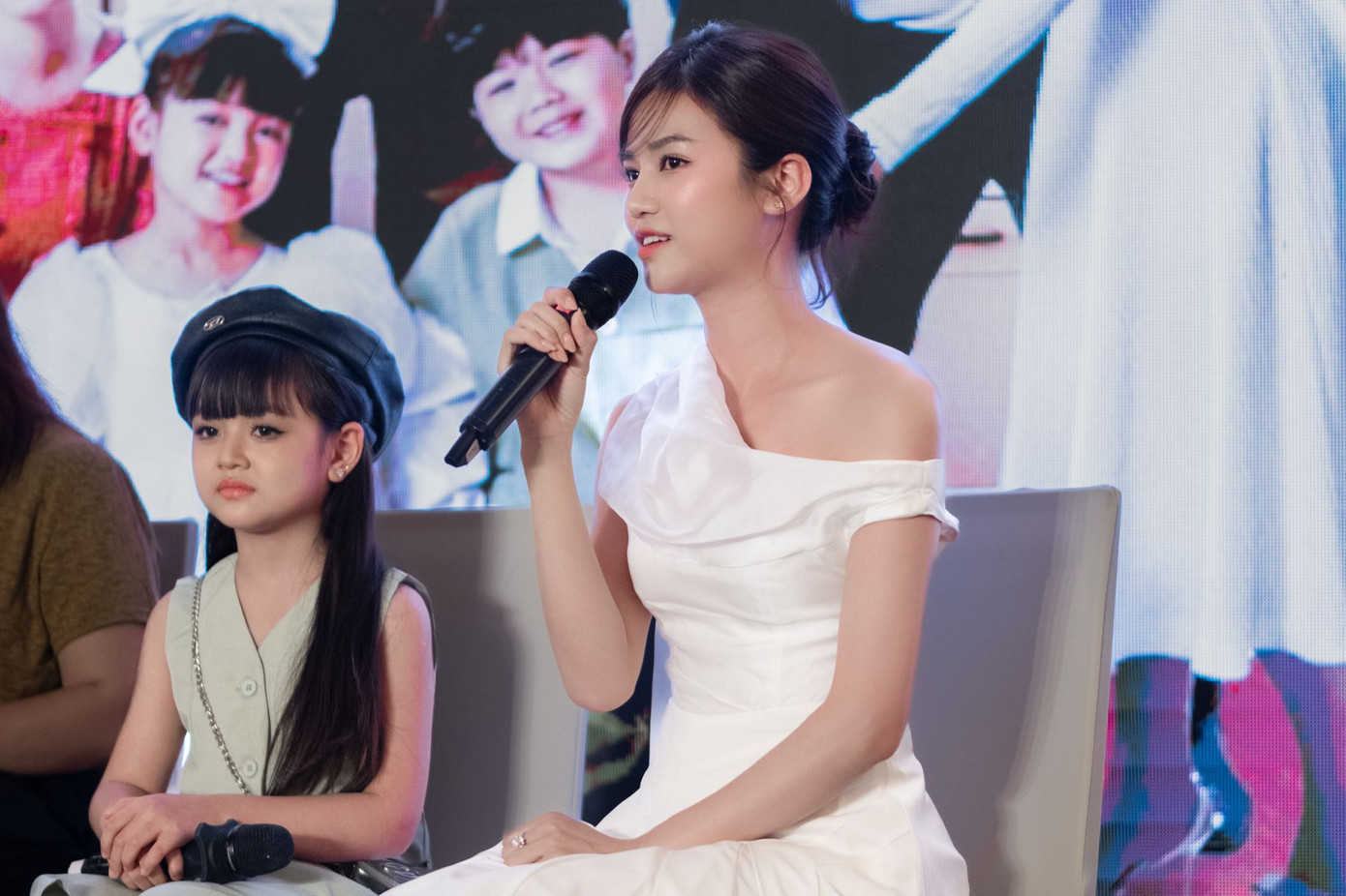 Anh Đào chia sẻ về việc đóng phim cùng chồng mới cưới. Anh Đào chia sẻ về việc đóng phim cùng chồng mới cưới.