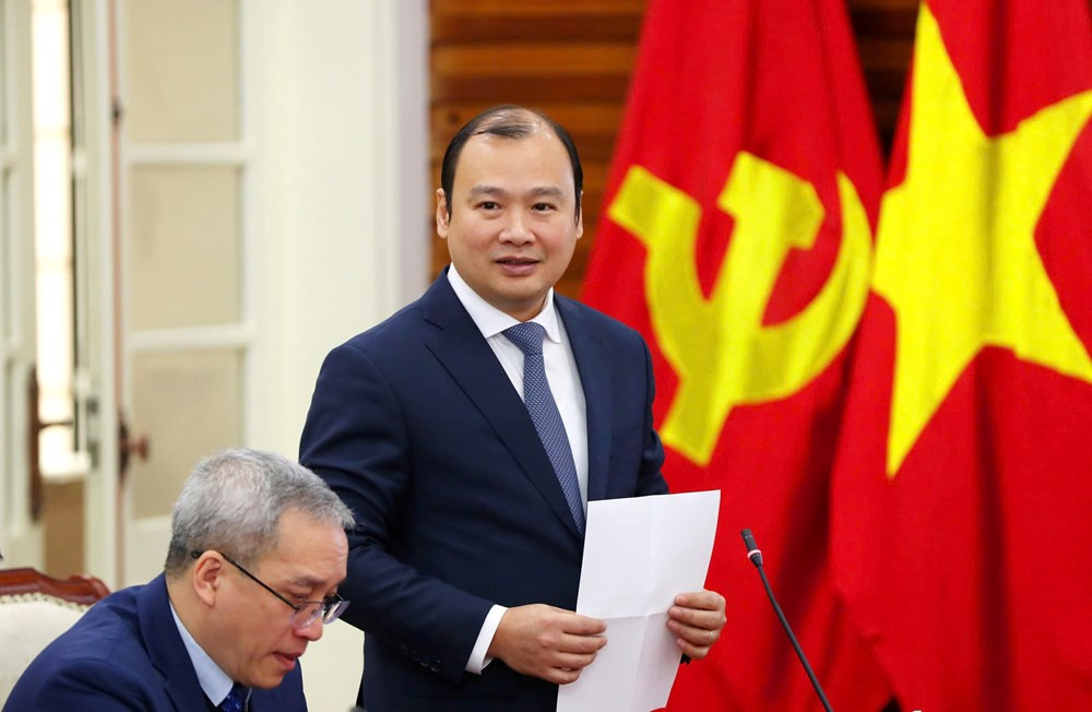 Hai tân Thứ trưởng Bộ VHTTDL phát biểu sau khi nhậm chức. Ảnh: Trần Huấn. Hai tân Thứ trưởng Bộ VHTTDL phát biểu sau khi nhậm chức. Ảnh: Trần Huấn.