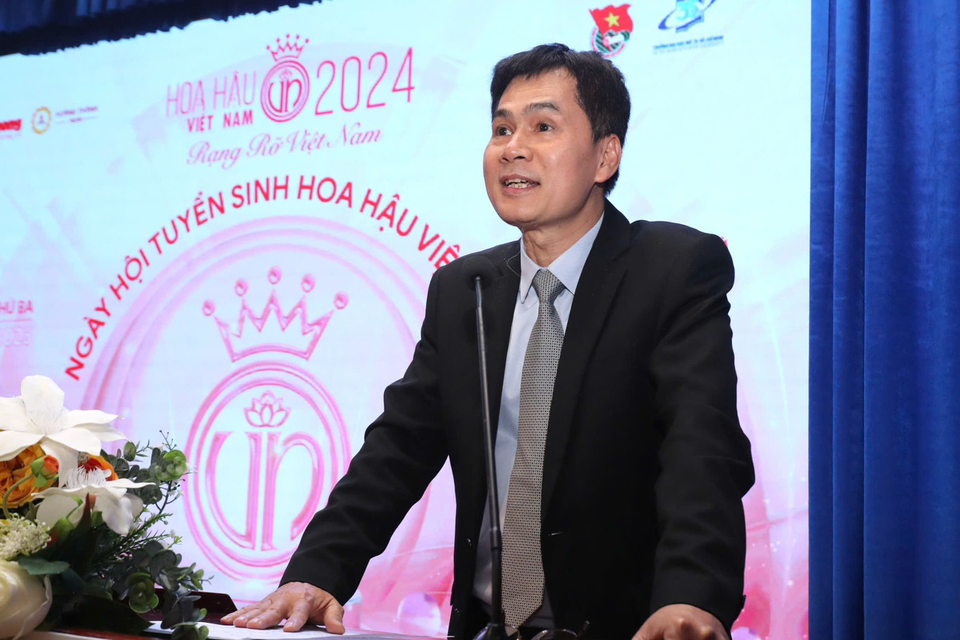 Nhà báo Lý Thành Tâm - Trưởng Cơ quan đại diện báo Tiền Phong tại TPHCM phát biểu tại Ngày hội tuyển sinh HHVN 2024.