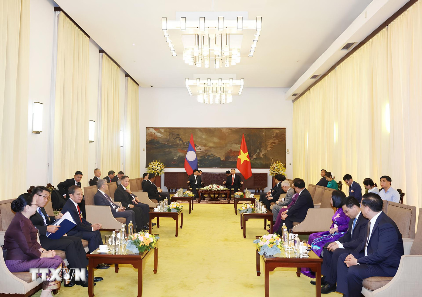 Tổng Bí thư Tô Lâm hội kiến Tổng Bí thư, Chủ tịch nước Lào Thongloun Sisoulith.