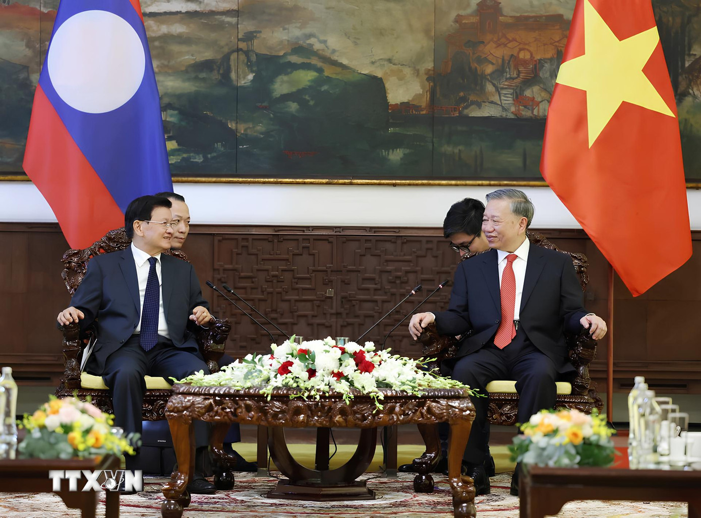 Tổng Bí thư Tô Lâm hội kiến Tổng Bí thư, Chủ tịch nước Lào Thongloun Sisoulith.