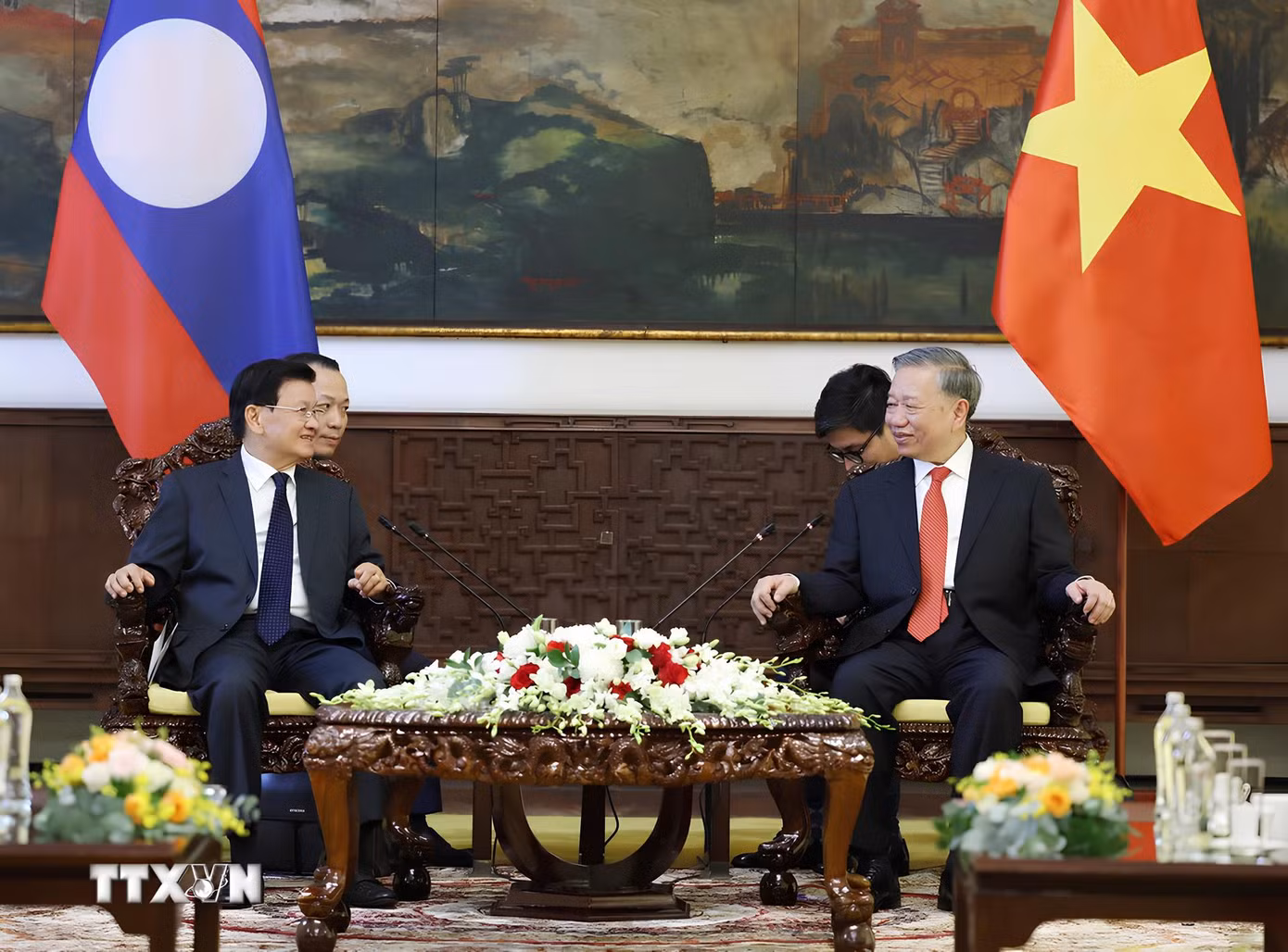 Tổng Bí thư Tô Lâm hội kiến Tổng Bí thư, Chủ tịch nước Lào Thongloun Sisoulith.