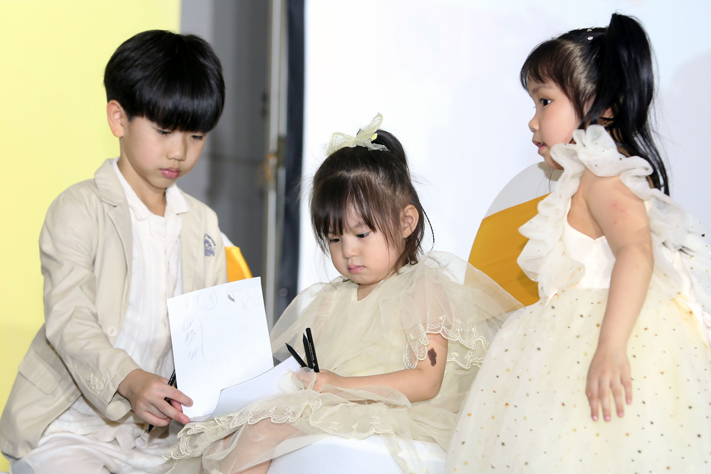 Các em bé tham gia Mẹ vắng nhà ba là siêu nhân 2025. Các em bé tham gia Mẹ vắng nhà ba là siêu nhân 2025.