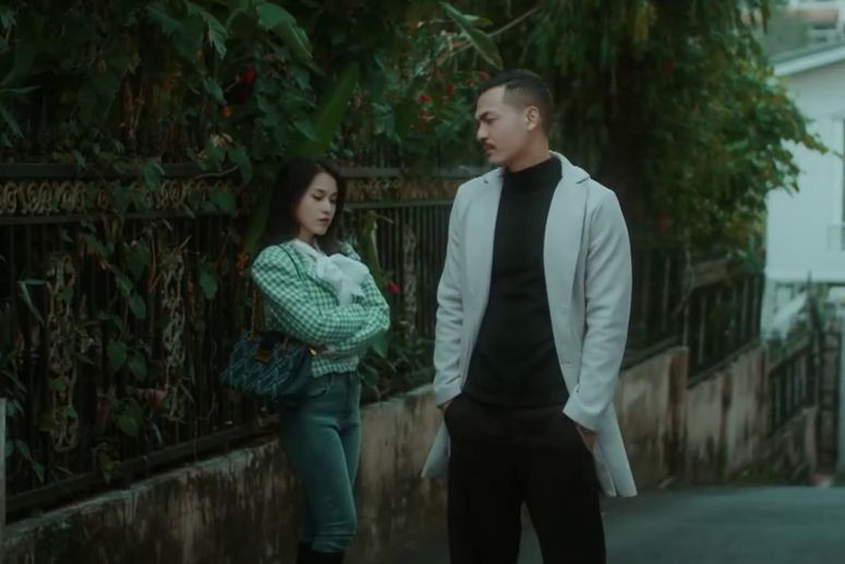 Mặt trời lạnh bị cho là dự án truyền hình giờ vàng gây thất vọng nhất. Mặt trời lạnh bị cho là dự án truyền hình giờ vàng gây thất vọng nhất.