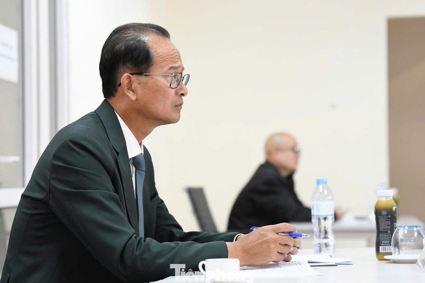 Các thành viên Ban giám khảo dành lời khen cho vẻ đẹp mộc mạc, tự tin, hiểu biết và chân thành của thí sinh. Ảnh: Trọng Tài, Dương Triều.