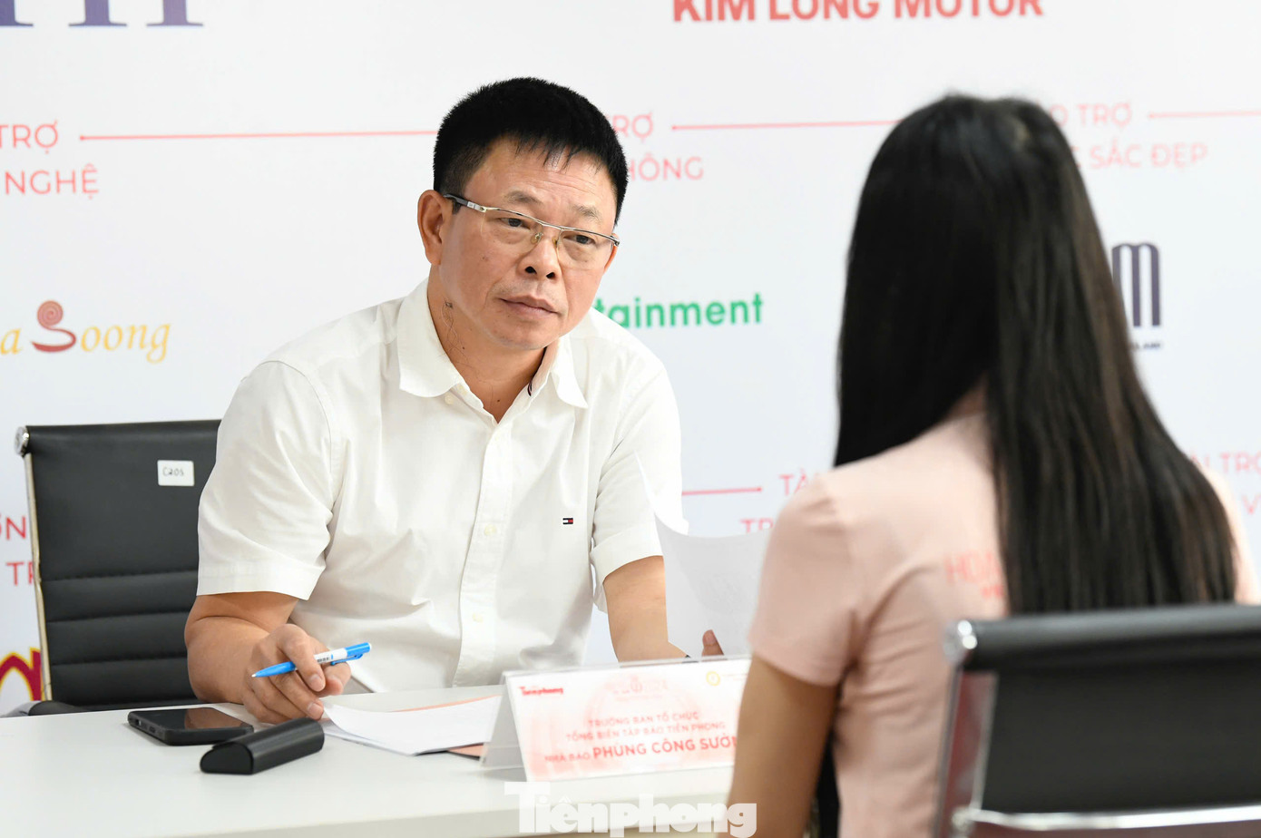 Buổi chấm mặt mộc đầu tiên của Hoa hậu Việt Nam khép lại trong sáng ngày 16/4 tại Cung thể thao Quần Ngựa (Hà Nội). Ảnh: Trọng Tài.