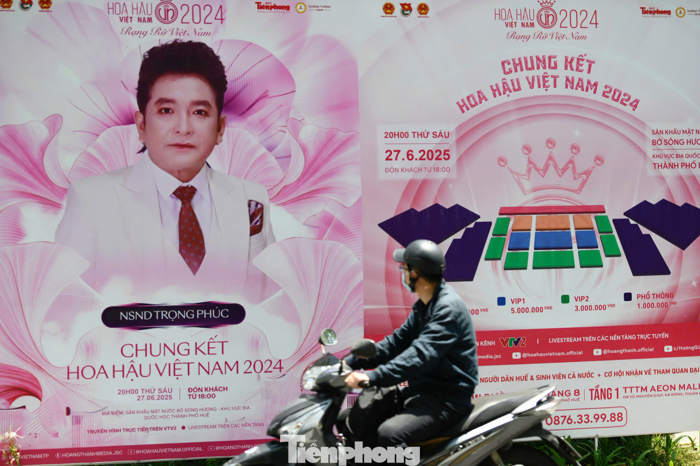 Các nghệ sĩ Hồ Ngọc Hà, NSND Trọng Phúc, nhạc sĩ Trí Minh, nghệ sĩ violin Hoàng Rob, ca sĩ Nguyễn Trần Trung Quân, Xuân Định K.Y, Satila Hồng Vịnh sẽ trình diễn trên sân khấu mặt nước sông Hương. Ca sĩ Giang Hồng Ngọc là gương mặt mới nhất được công bố.