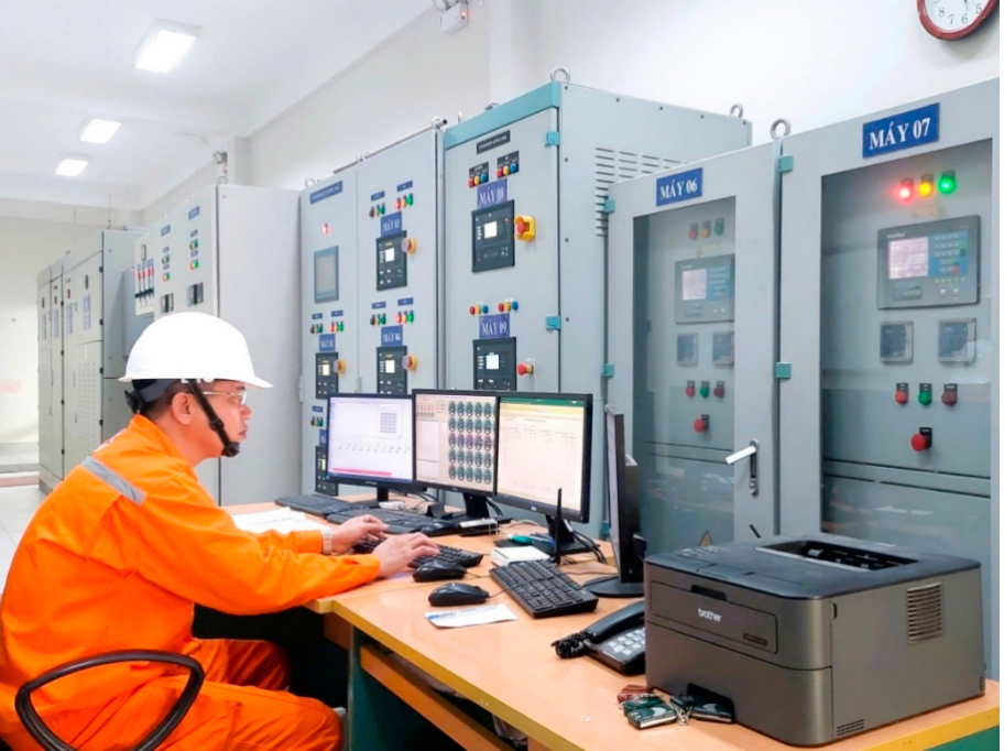 EVNSPC bố trí khoảng 15.000 ca trực đảm bảo cung ứng điện an toàn, ổn định phục vụ nhân dân vui Tết, đón Xuân.