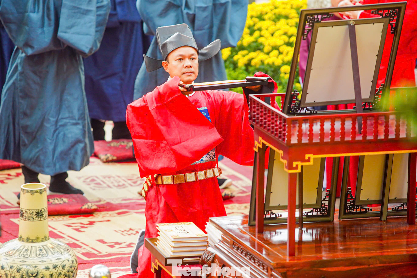 Lễ tiến lịch và ban lịch thể hiện sự coi trọng của triều đình phong kiến đối với việc làm lịch cũng như quan tâm đến các hiện tượng thời tiết, khí hậu, ngày giờ tốt, vấn đề thiên thời địa lợi để phục vụ sản xuất nông nghiệp và đời sống sinh hoạt hàng ngày của triều đình và nhân dân.