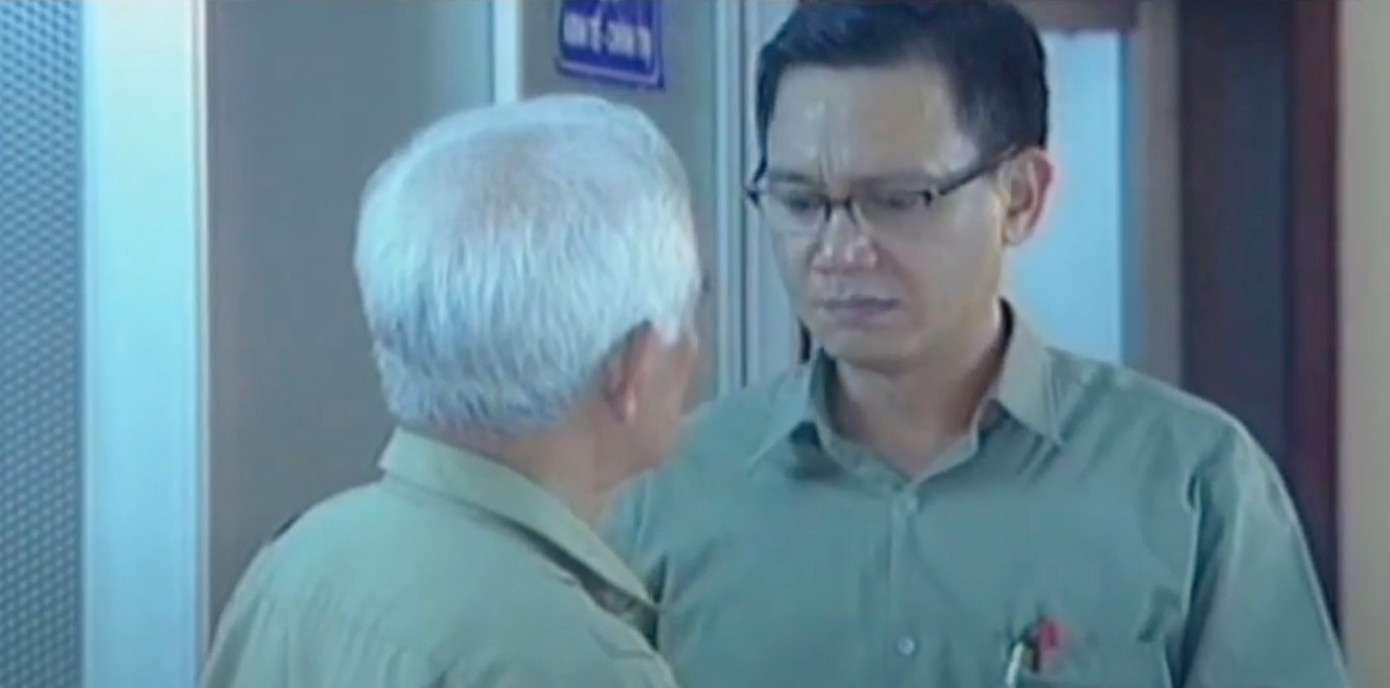 Đèn vàng của đạo diễn Mai Hồng Phong xoay quanh những vấn đề bức thiết của đời sống nhìn từ góc độ của những người làm báo.