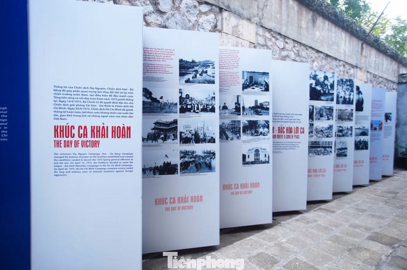Trưng bày xoay quanh câu chuyện về những năm kháng chiến chống Mỹ cứu nước, dưới sự lãnh đạo của Đảng và Chủ tịch Hồ Chí Minh, miền Bắc trở thành hậu phương vững chắc, dốc toàn lực chi viện cho tiền tuyến miền Nam. Một số tư liệu, hình ảnh trong trưng bày còn thể hiện nhiệt huyết của những thanh niên tham gia phong trào Ba sẵn sàng, Tất cả vì miền Nam ruột thịt, mỗi người làm việc bằng hai, Trên con đường huyết mạch.