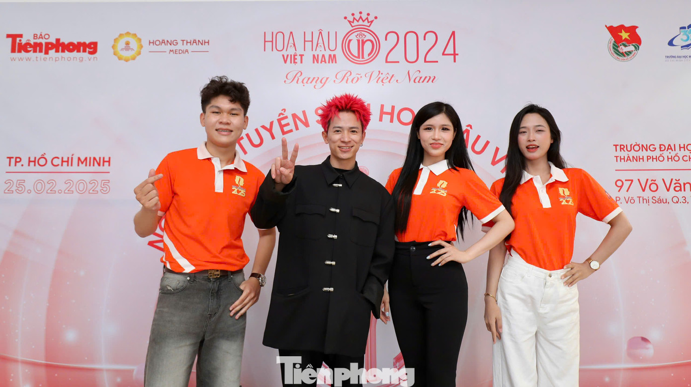 Chiều 25/2, ngày hội tuyển sinh HHVN 2024 được tổ chức tại trường Đại học Mở TP.HCM với dàn khách mời gồm Á hậu Ngọc Thảo, siêu mẫu Phương Mai, rapper 7dnight, ca sĩ Annie.