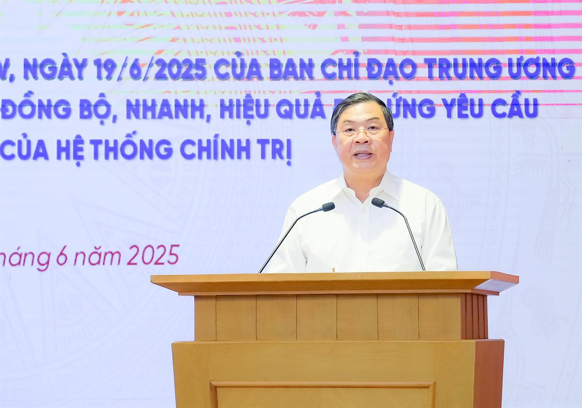 Tại hội nghị, đồng chí Phạm Gia Túc, Ủy viên Trung ương Đảng, Phó Chánh Văn phòng Trung ương Đảng, Ủy viên Thường trực Ban Chỉ đạo đã trình bày, quán triệt các nội dung trọng tâm của Kế hoạch số 02-KH/BCĐTW.