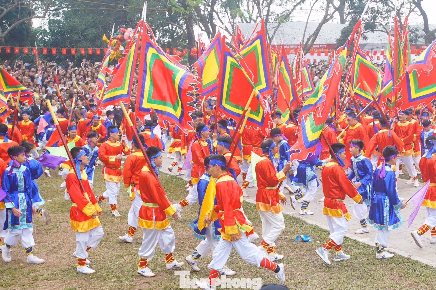 Nghiềm quân kết thúc khi người tướng cầm lá cờ đại phá vòng vây...