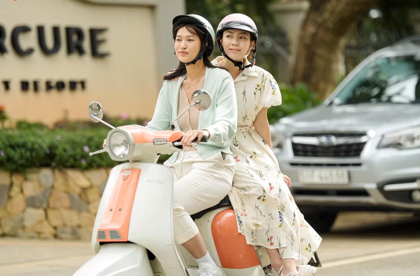 Nụ hôn bạc tỷ có doanh thu tốt là do hiệu ứng truyền miệng, phản hồi tốt từ khán giả. Nụ hôn bạc tỷ có doanh thu tốt là do hiệu ứng truyền miệng, phản hồi tốt từ khán giả.
