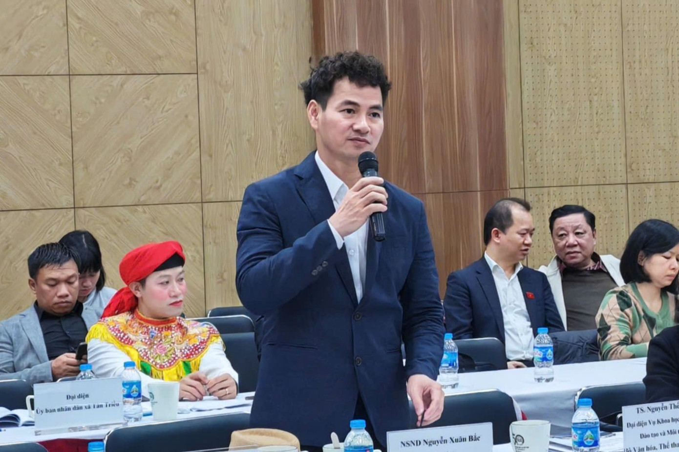 NSND Xuân Bắc lo ngại về việc nghệ thuật truyền thống mất dần không gian trình diễn.