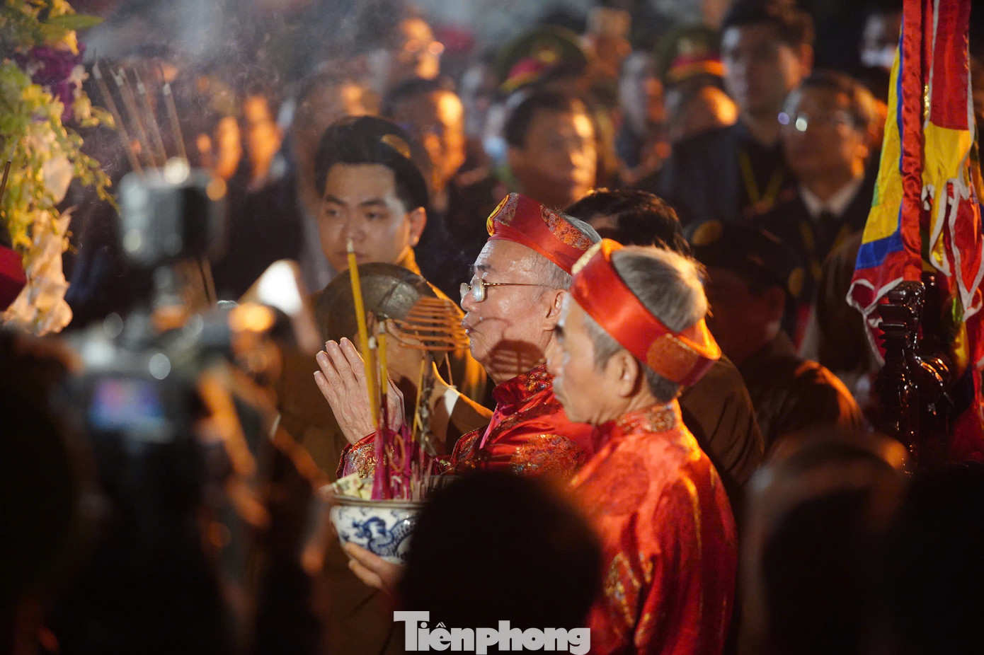 Những lá ấn này do Trưởng từ đền Trần chịu trách nhiệm cất giữ, sau đó dâng lên các đình, chùa thuộc phường Lộc Vượng: đền Thiên Trường, đền Cố Trạch, đền Trùng Hoa, chùa Phổ Minh, Văn chỉ Hiền Đàn, đình Tức Mặc, đình Kênh, đình Bái, đình Vĩnh Trường và lưu tại hòm đựng Ấn nhà đền.