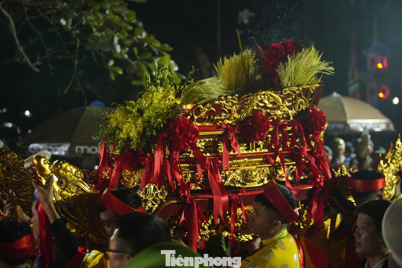 Trước giờ khai ấn, ông Nguyễn Đức Bình - Trưởng BQL Khu di tích đền Trần - chùa Phổ Minh cho Tiền Phong biết lực lượng an ninh trật tự, công an đã tập dượt và lên kế hoạch đảm bảo an toàn, an ninh.