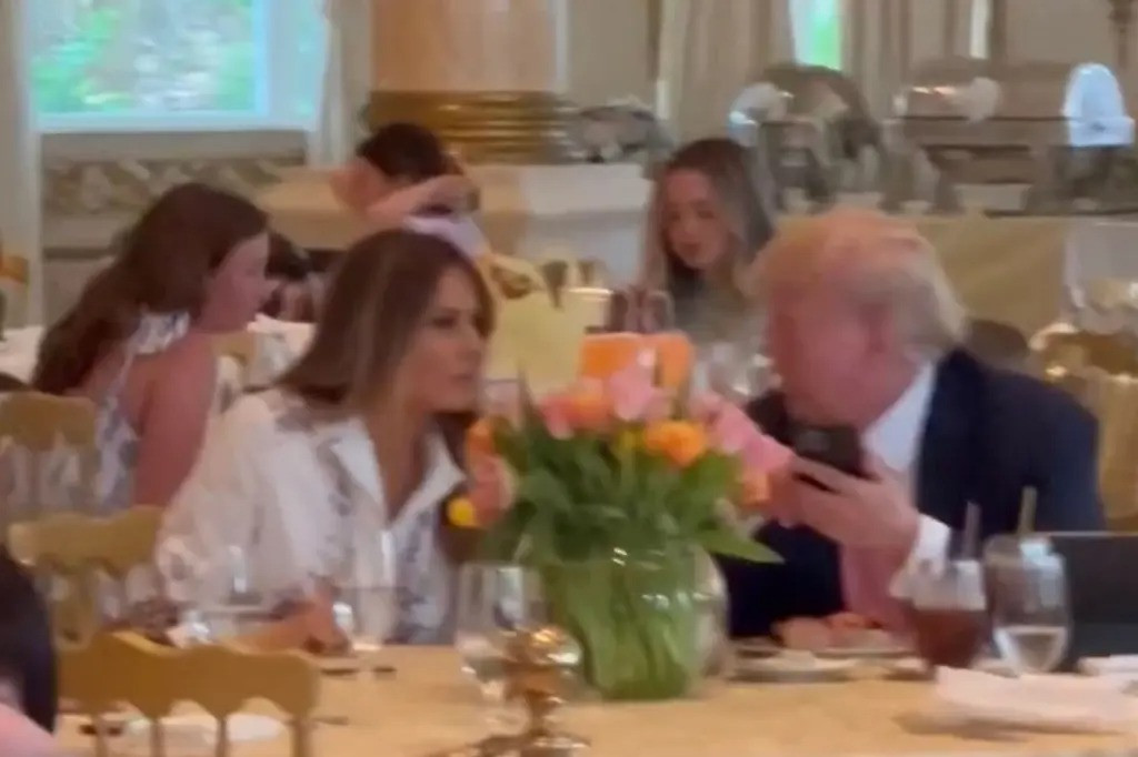Bà Melania lần đầu lộ diện bên chồng kể từ khi ông Trump bị cáo buộc 34 trọng tội. Ảnh: IG. Bà Melania lần đầu lộ diện bên chồng kể từ khi ông Trump bị cáo buộc 34 trọng tội. Ảnh: IG.