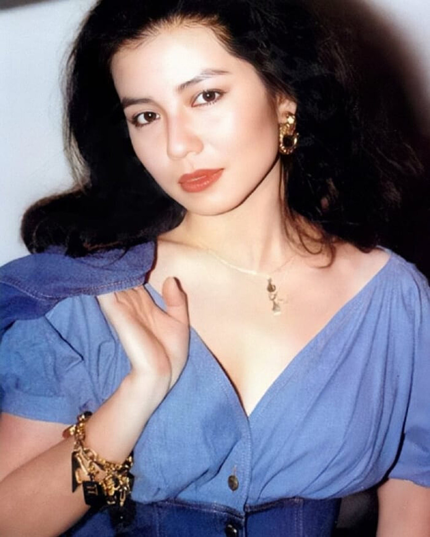 Chung Sở Hồng (SN 1960) bắt đầu được biết đến qua cuộc thi Hoa hậu Hong Kong năm 1979. Dù không đoạt giải, bà vẫn được truyền thông ca ngợi là "cô gái lộng lẫy nhất" trong số các thí sinh năm đó. Ảnh: HK01.