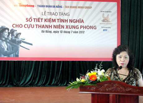 Bà Lê Thị Vinh, Phó Tổng GĐ Tân Hoàng Minh Group phát biểu tri ân các TNXP . Bà Lê Thị Vinh, Phó Tổng GĐ Tân Hoàng Minh Group phát biểu tri ân các TNXP