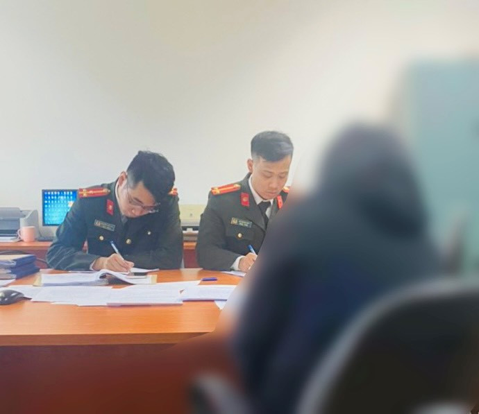 Cơ quan công an làm việc với chị H.