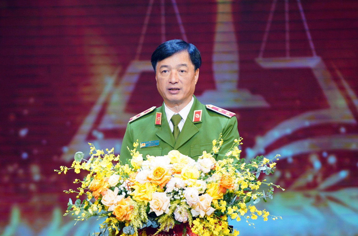 Trung tướng Nguyễn Duy Ngọc - Thứ trưởng Bộ Công an phát biểu tại buổi lễ. Trung tướng Nguyễn Duy Ngọc - Thứ trưởng Bộ Công an phát biểu tại buổi lễ.