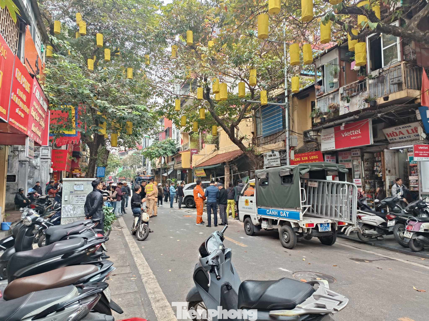 Khu vực phố Hàng Bạc nơi xảy ra sự việc.