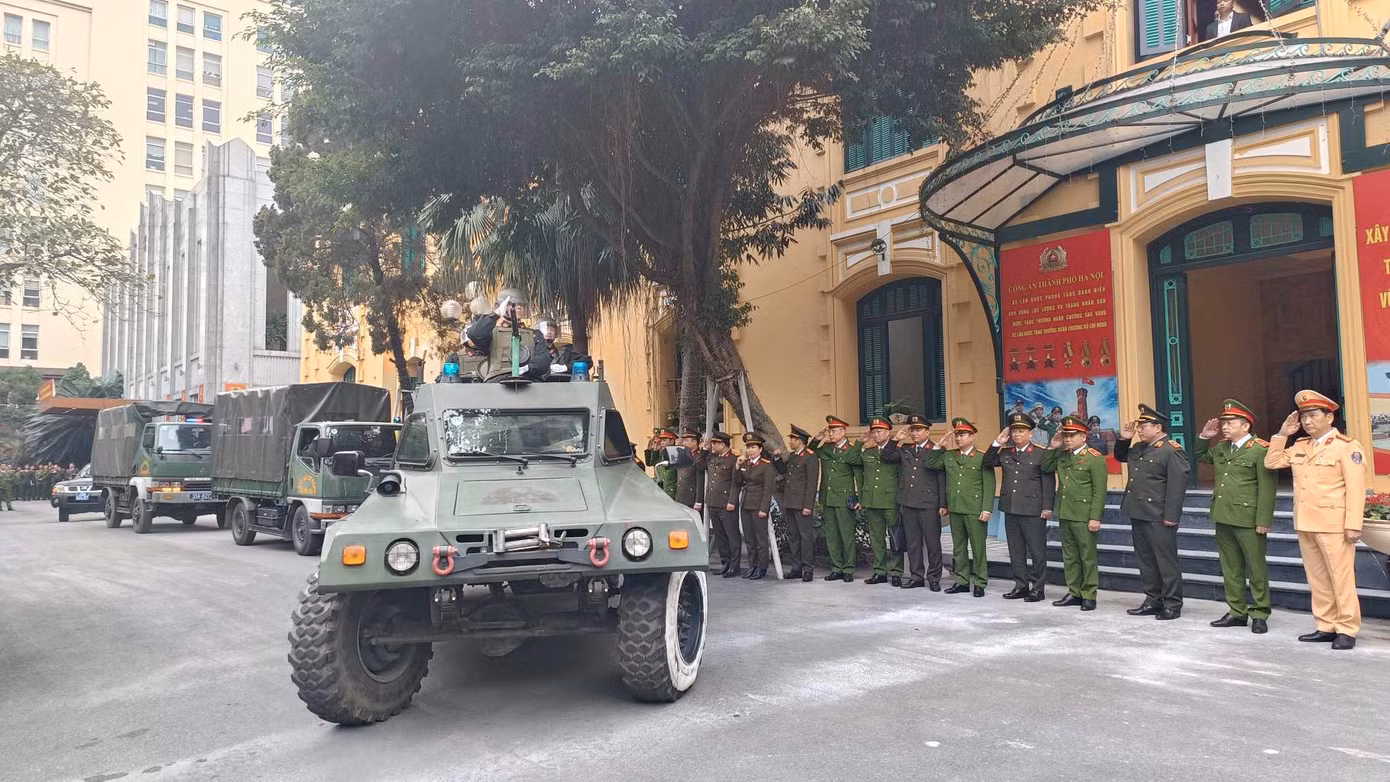 Xe RAM bọc thép trong Lễ ra quân.