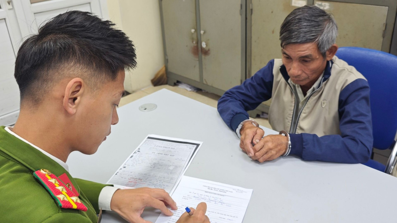 Đối tượng Nguyễn Đình Ý. Đối tượng Nguyễn Đình Ý.