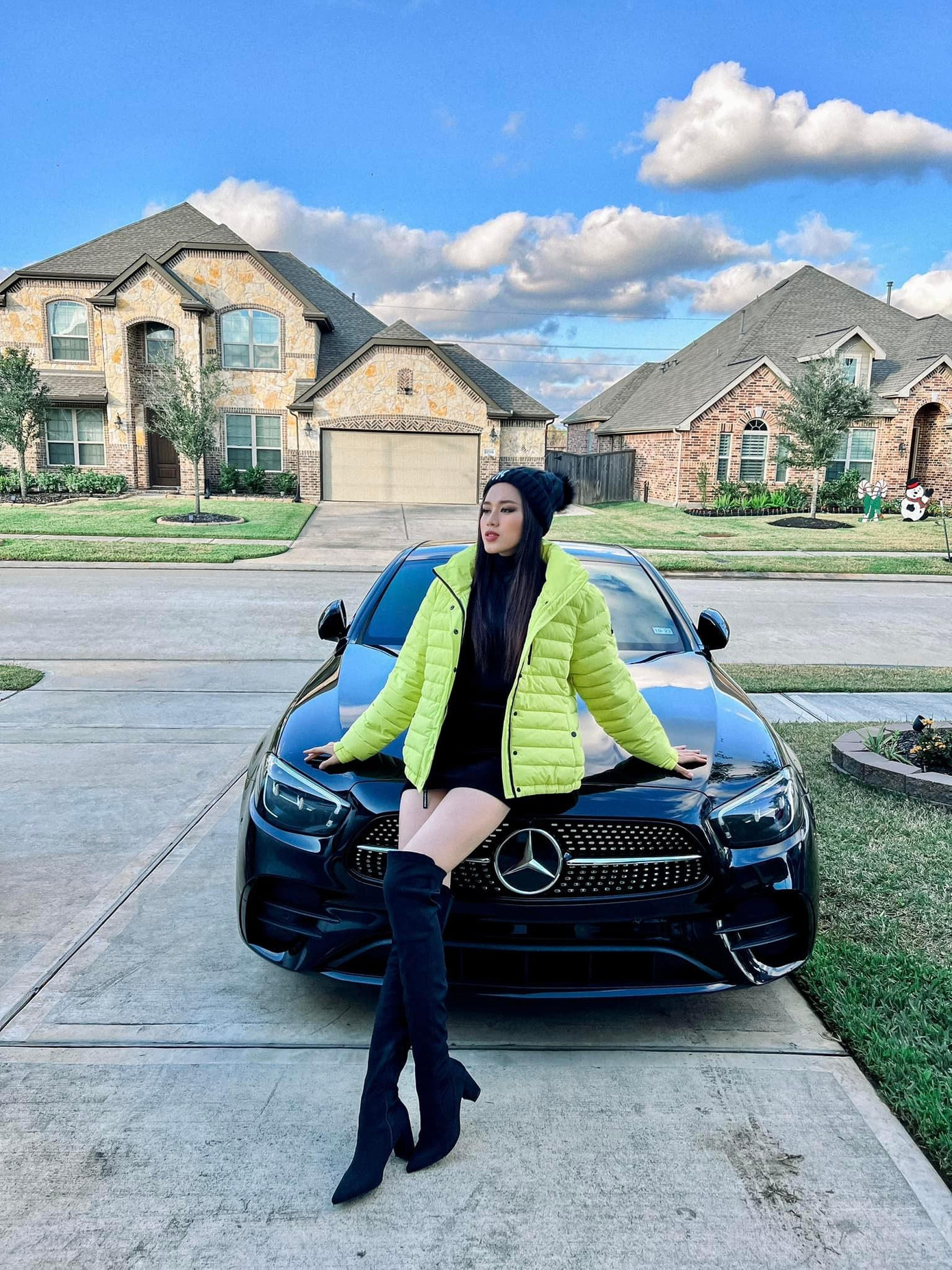 Sang Mỹ đúng vào dịp Giáng Sinh và năm mới nên Đỗ Thị Hà rất háo hức khi được tham dự những hoạt động sôi động tại đây. Sang Mỹ đúng vào dịp Giáng Sinh và năm mới nên Đỗ Thị Hà rất háo hức khi được tham dự những hoạt động sôi động tại đây.