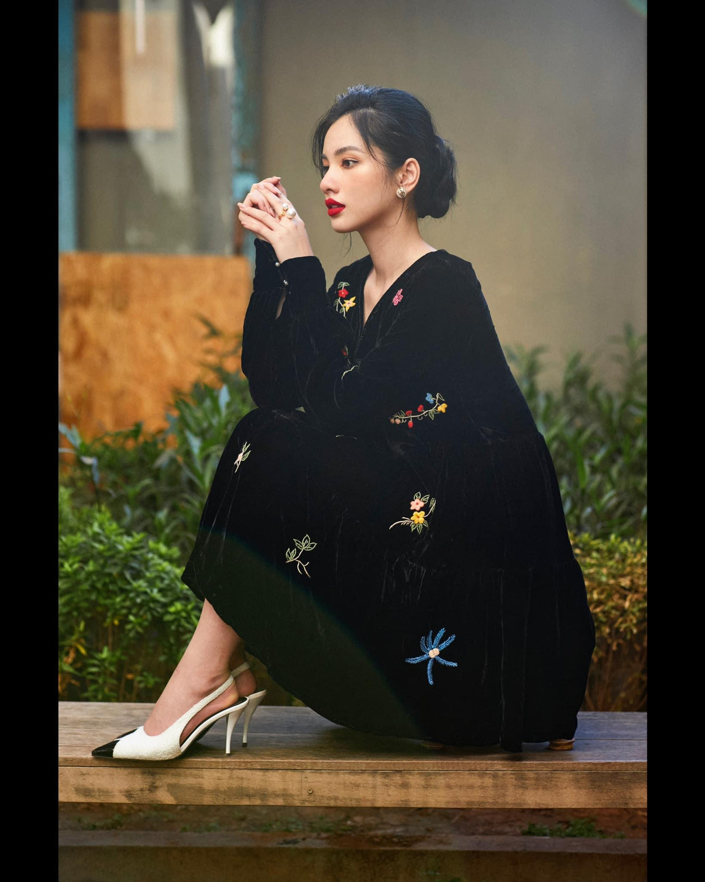 Người đẹp HHVN 2020 khoe nhan sắc dịu dàng và trong trẻo tựa 'nàng thơ'.