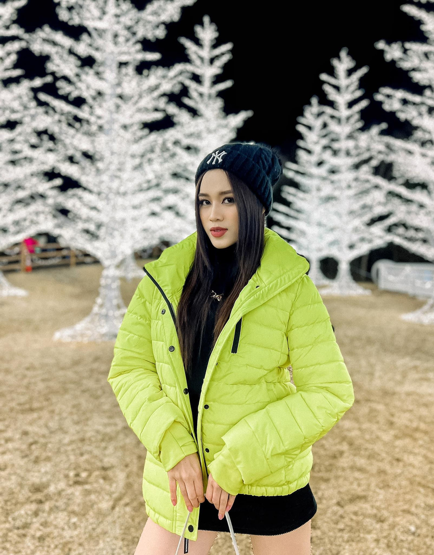 Khán giả Việt bày tỏ sự thích thú khi được nhìn thấy một Đỗ Thị Hà cá tính ngoài đời thường sau thời gian gắn bó với hình ảnh 'bánh bèo' tại Miss World 2021. Khán giả Việt bày tỏ sự thích thú khi được nhìn thấy một Đỗ Thị Hà cá tính ngoài đời thường sau thời gian gắn bó với hình ảnh 'bánh bèo' tại Miss World 2021.