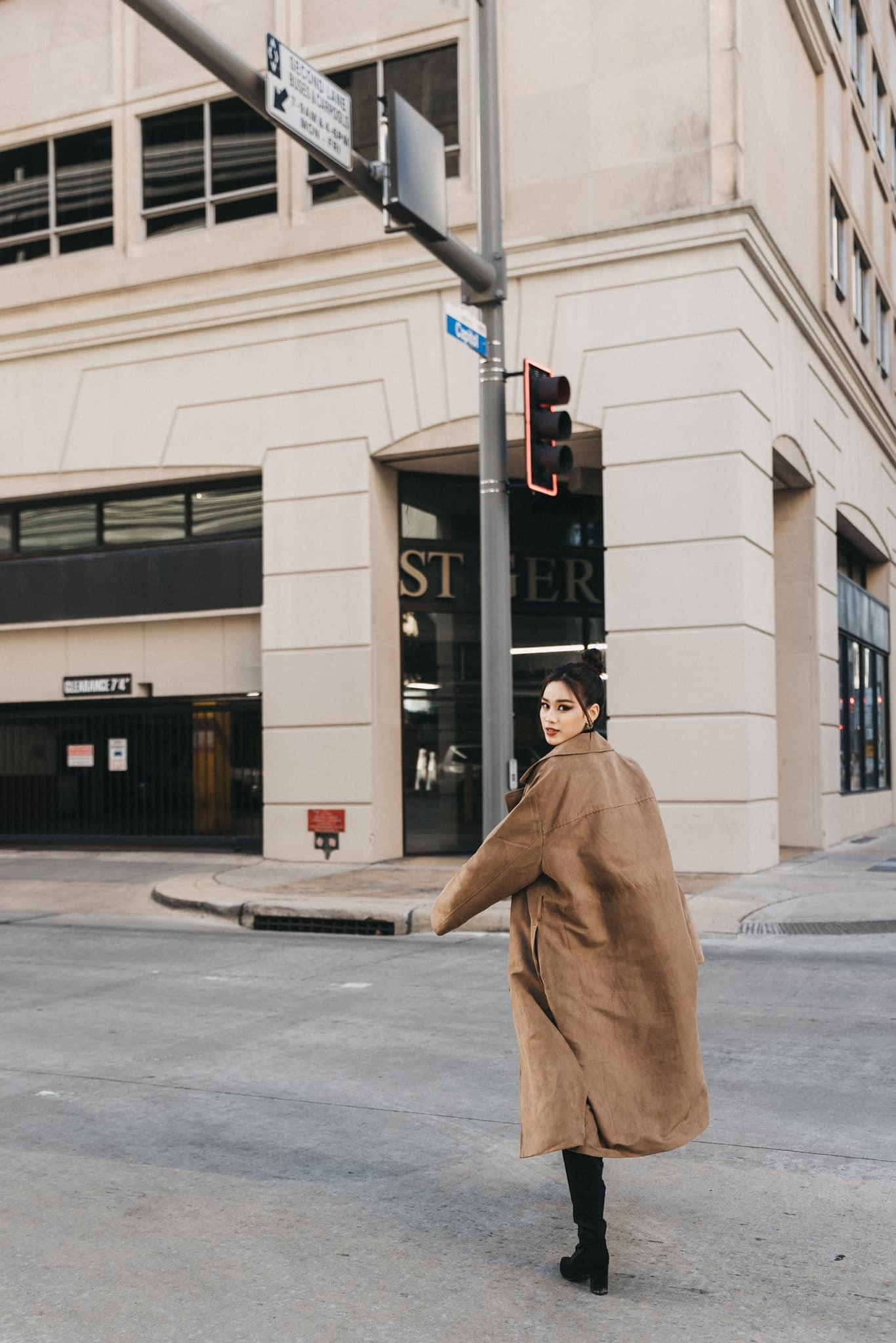 "Có những biến cố sẽ khiến hành trình của bạn trở nên đặc biệt. Đón nhận và thích ứng" - cô chia sẻ. "Có những biến cố sẽ khiến hành trình của bạn trở nên đặc biệt. Đón nhận và thích ứng" - cô chia sẻ.