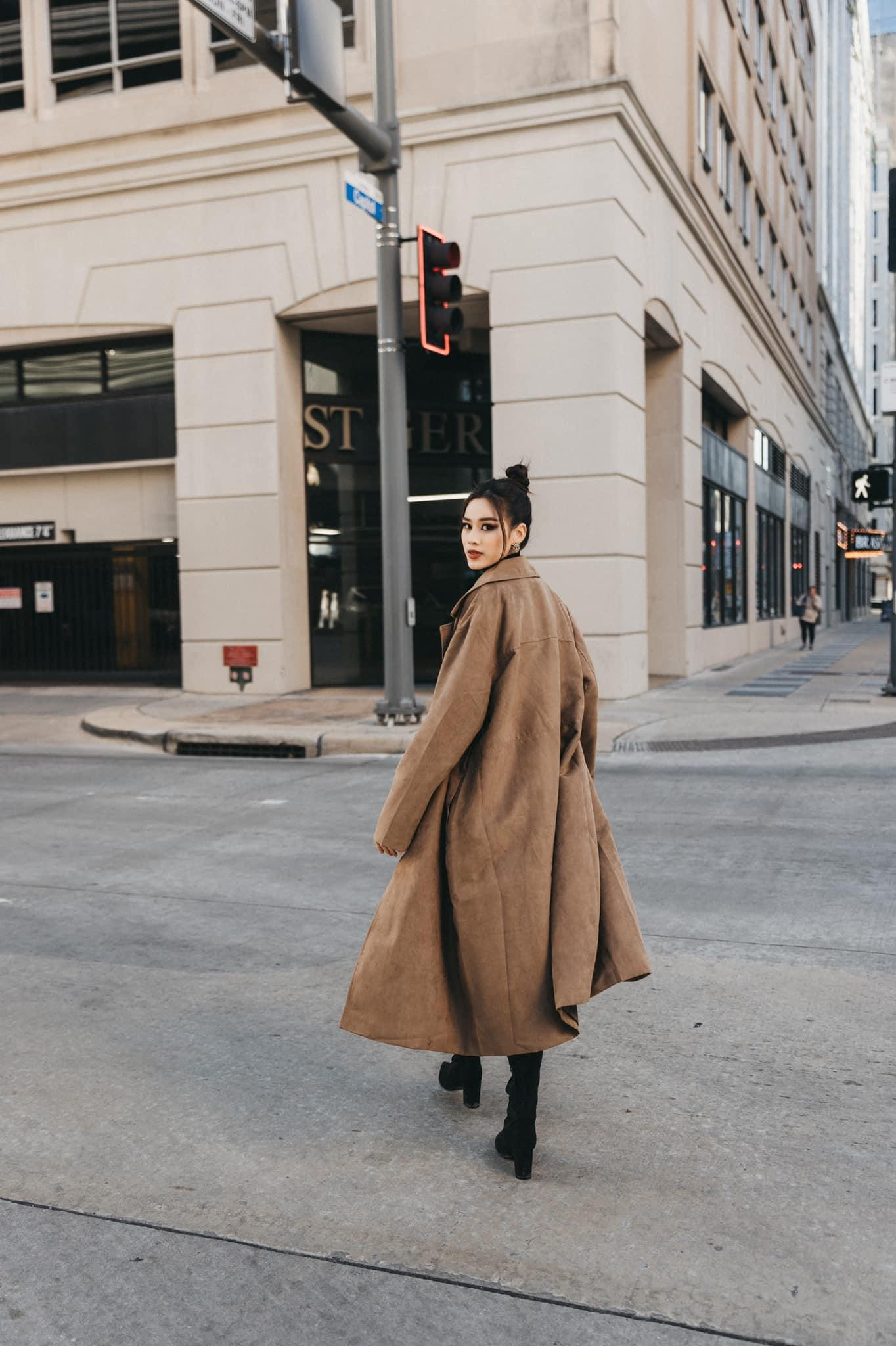 Gặp rất nhiều khó khăn trên hành trình tham dự cuộc thi Miss World nhưng Đỗ Thị Hà vẫn giữ tinh thần bản lĩnh và lạc quan. Gặp rất nhiều khó khăn trên hành trình tham dự cuộc thi Miss World nhưng Đỗ Thị Hà vẫn giữ tinh thần bản lĩnh và lạc quan.