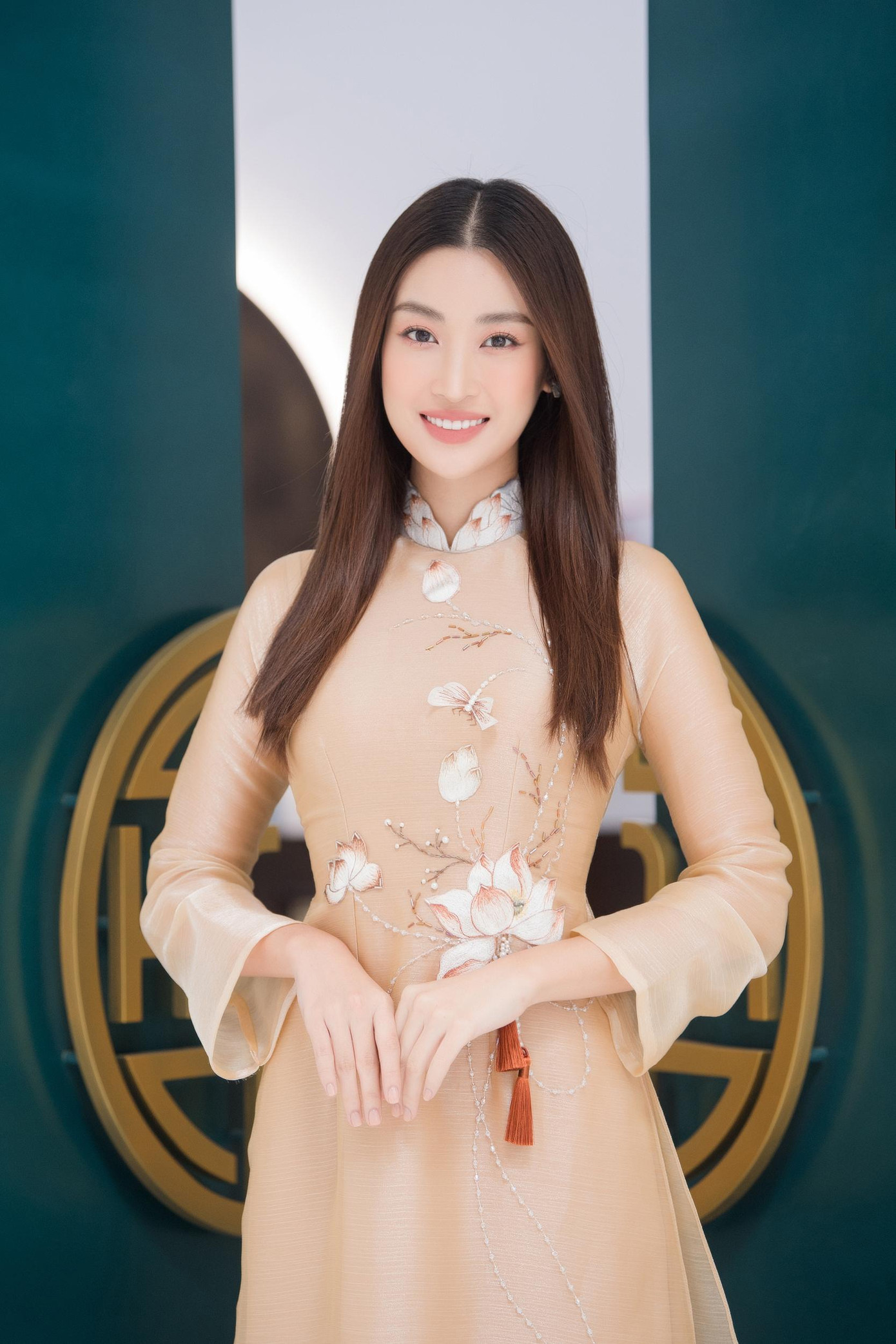 Đỗ Mỹ Linh chia sẻ cô rất vui khi được đồng hành với chương trình "Tết chung một nhà" - một trong những hoạt động nhân văn đồng hành, tiếp sức lao động nghèo, lực lượng tuyến đầu chống dịch.