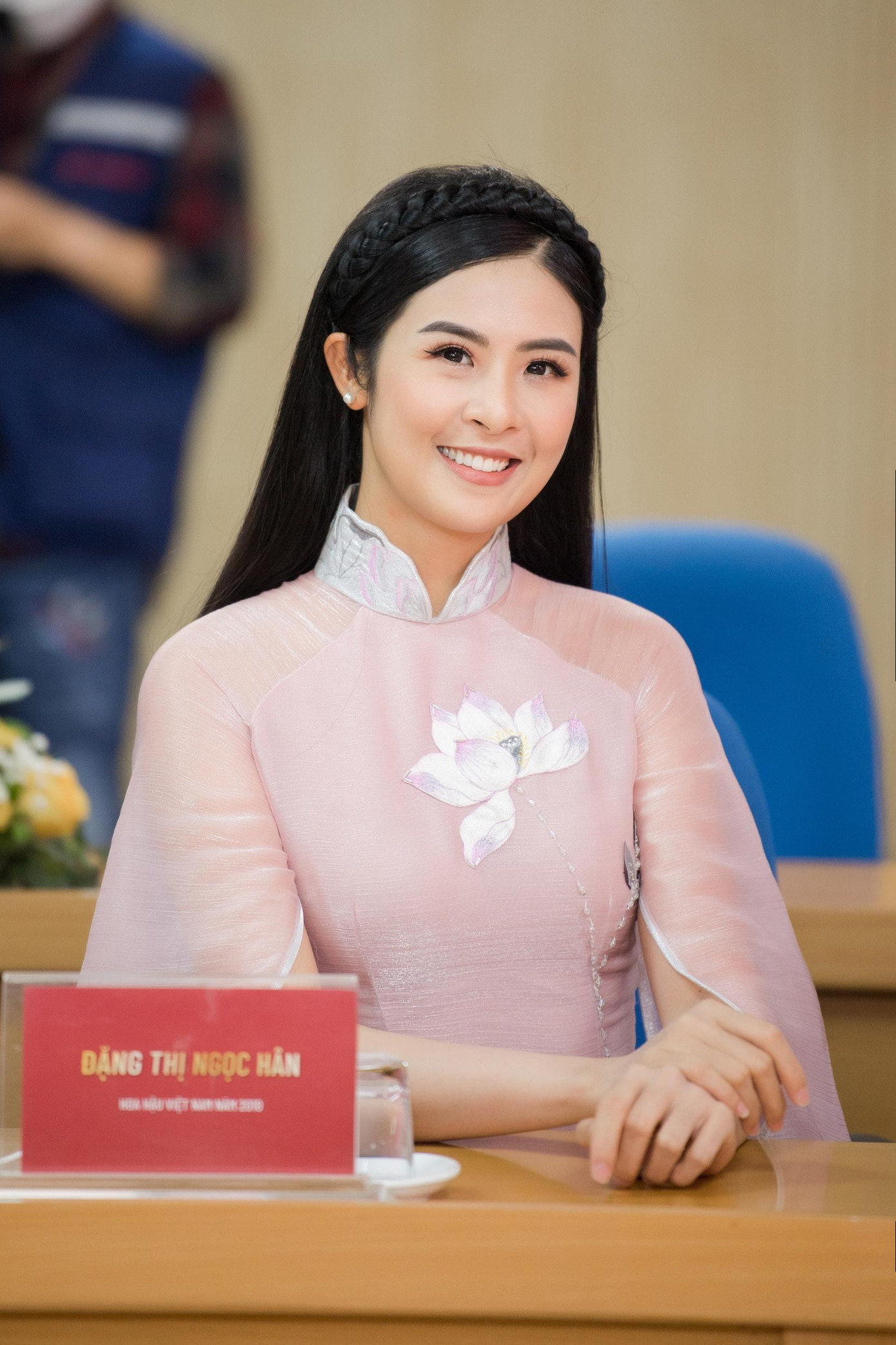 Vốn là một người đẹp nhiệt tình trong công tác từ thiện, xã hội, Ngọc Hân luôn hào hứng khi tham gia các chương trình có ý nghĩa nhân văn.