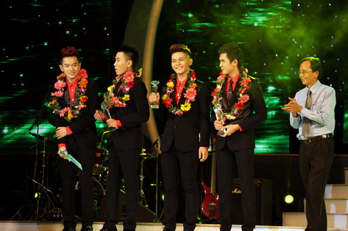 Album của năm được trao cho ê kíp thực hiện album Tôi yêu thành phố tôi của nhóm V.Music