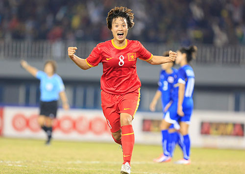 Niềm vui của chân sút tuyển nữ